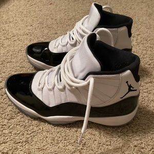 Air Jordan 11 Concord